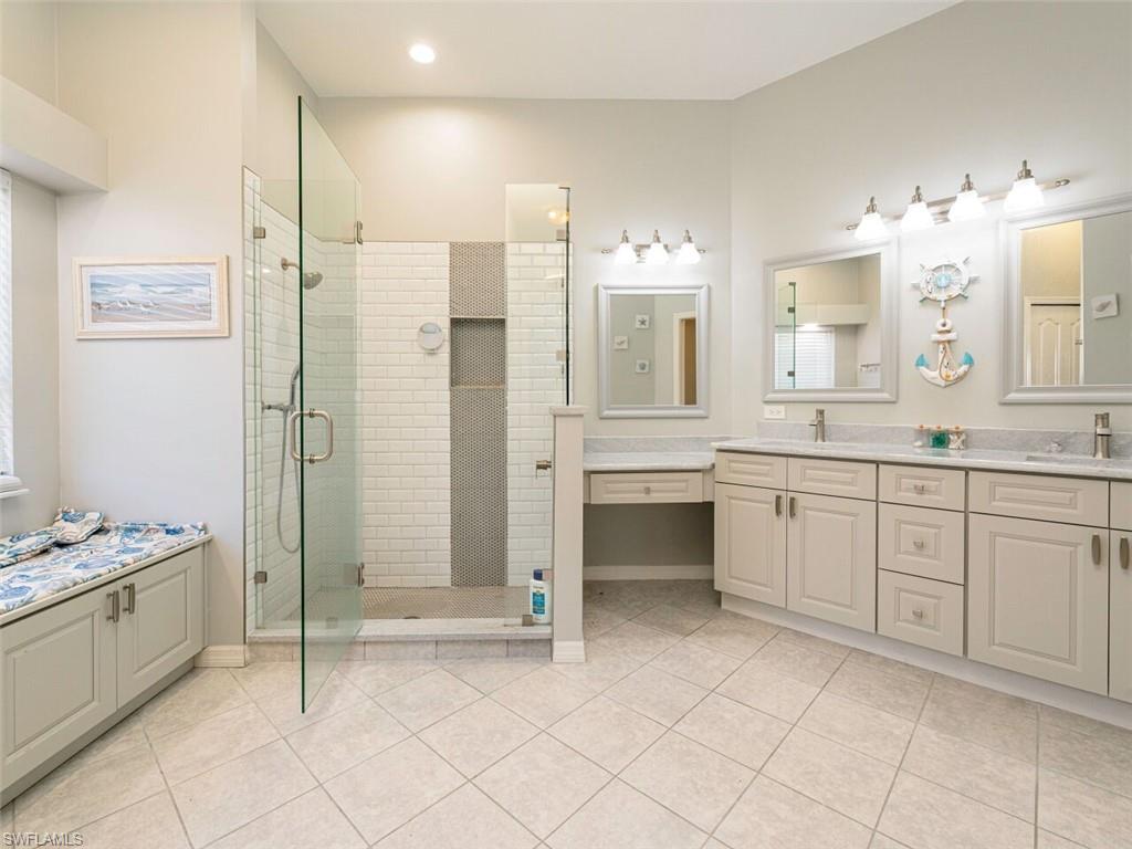 ROYAL TEE COUNTRY CLUB ESTATES - Residential