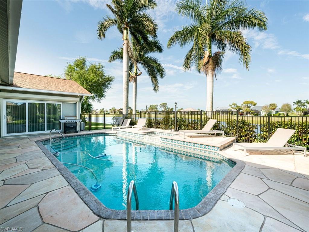 ROYAL TEE COUNTRY CLUB ESTATES - Residential