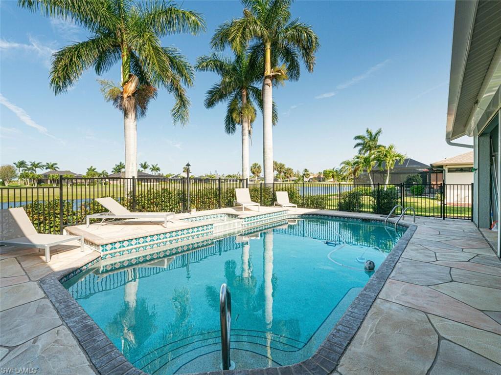 ROYAL TEE COUNTRY CLUB ESTATES - Residential