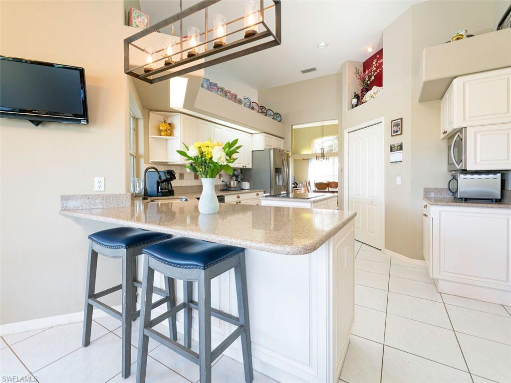 ROYAL TEE COUNTRY CLUB ESTATES - Residential