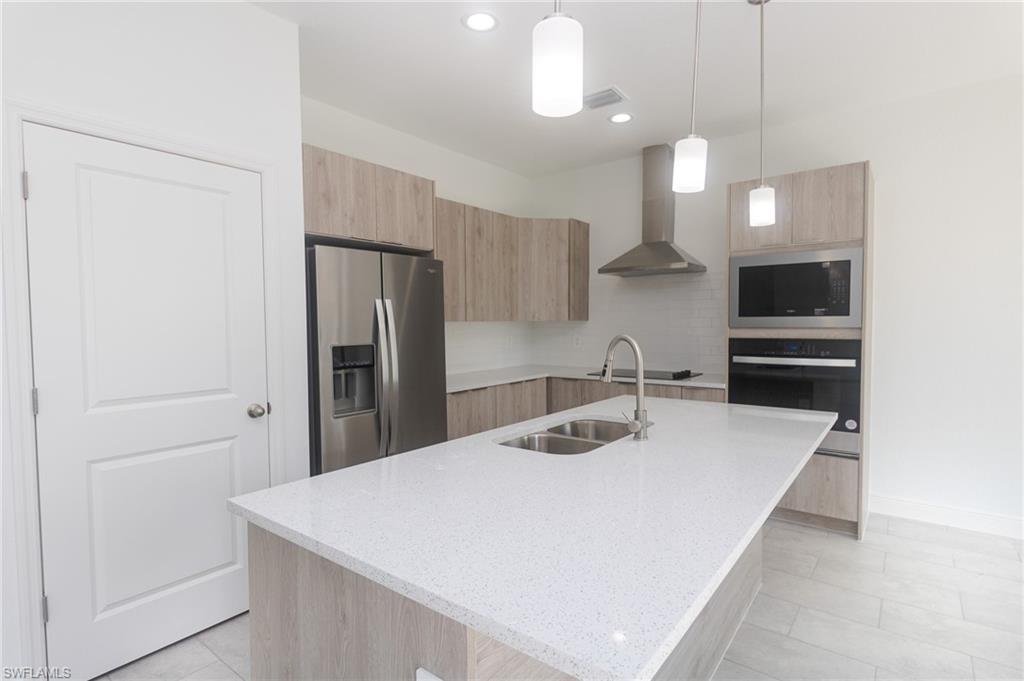 PORT LABELLE - Residential Lease