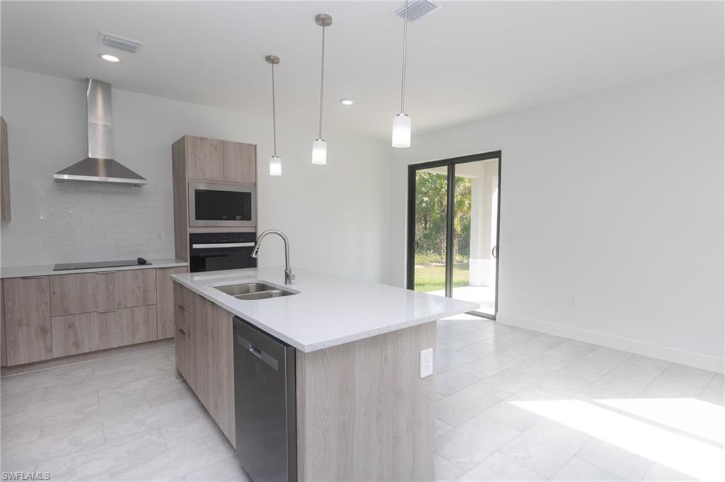 PORT LABELLE - Residential Lease