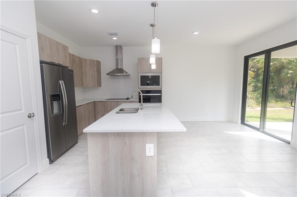 PORT LABELLE - Residential Lease