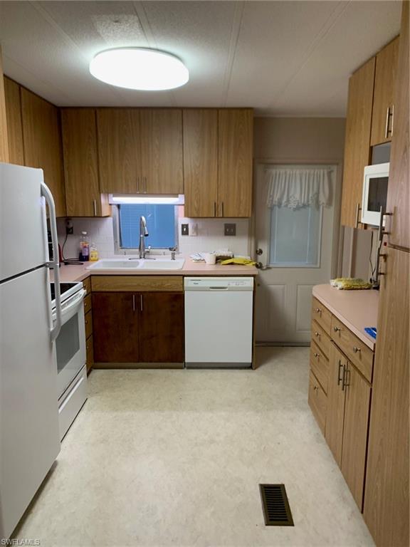 IMPERIAL HARBOR - Residential