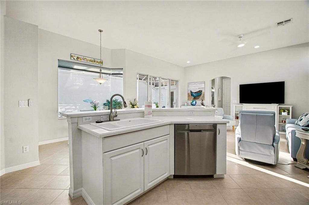 COSTA DEL SOL - Residential Lease