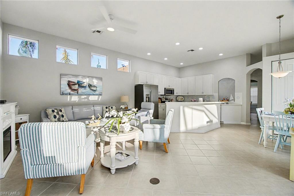 COSTA DEL SOL - Residential Lease