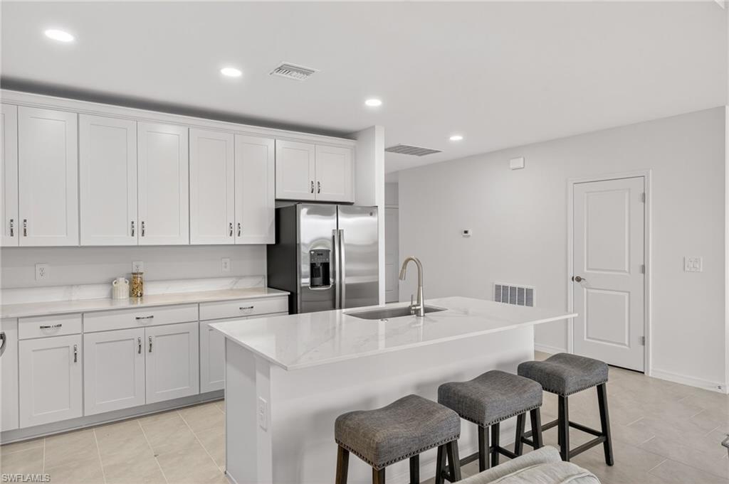 WHISPERING LAKES - Residential