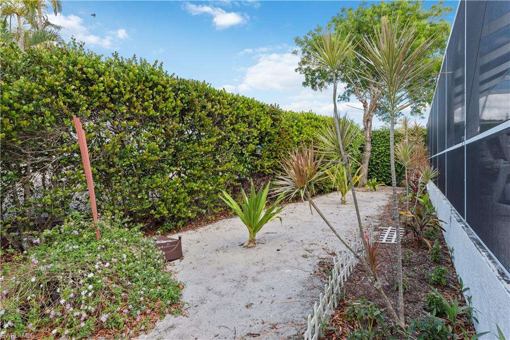 MARCO BEACH - Residential