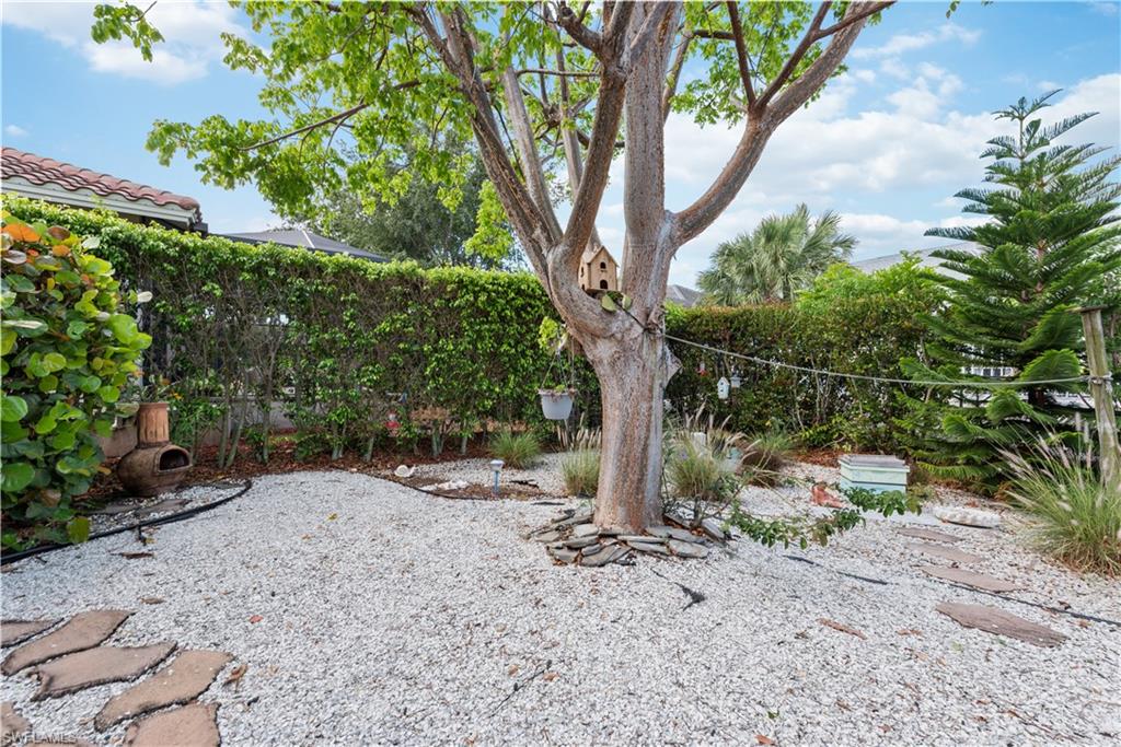 MARCO BEACH - Residential