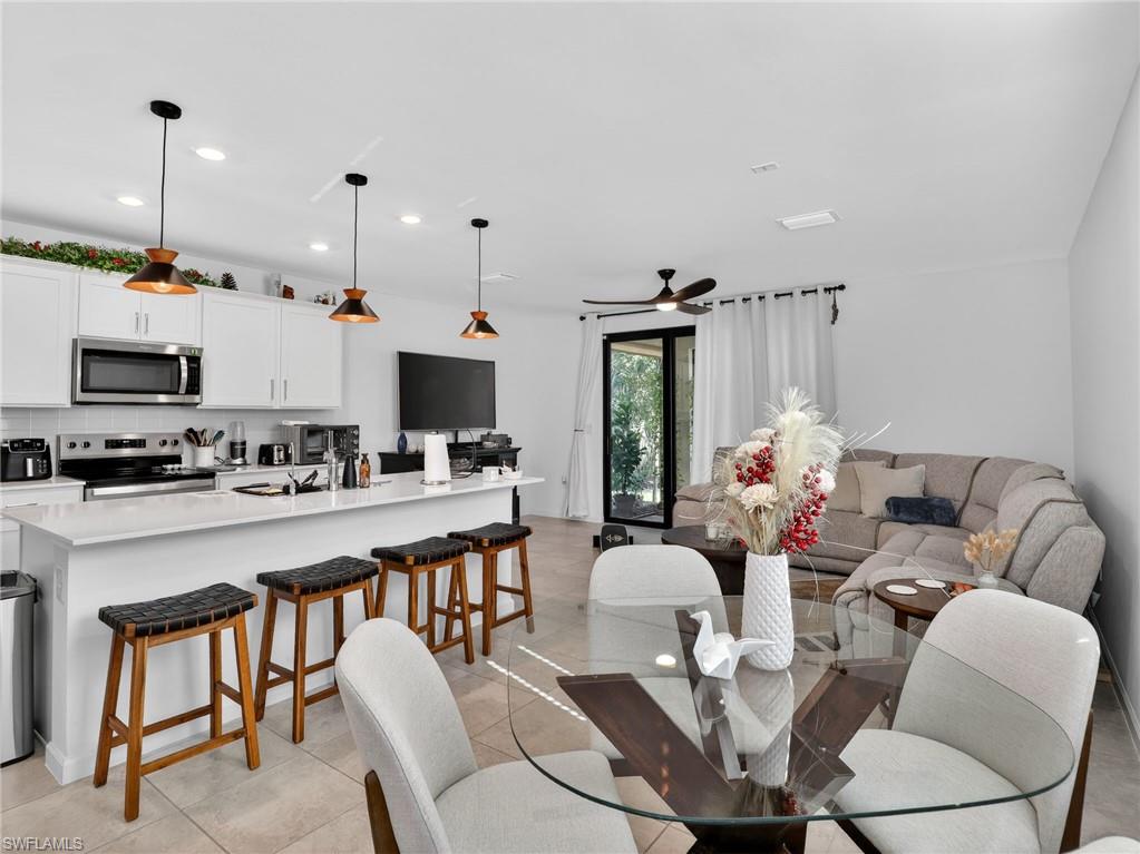 CORAL LAKES - Residential