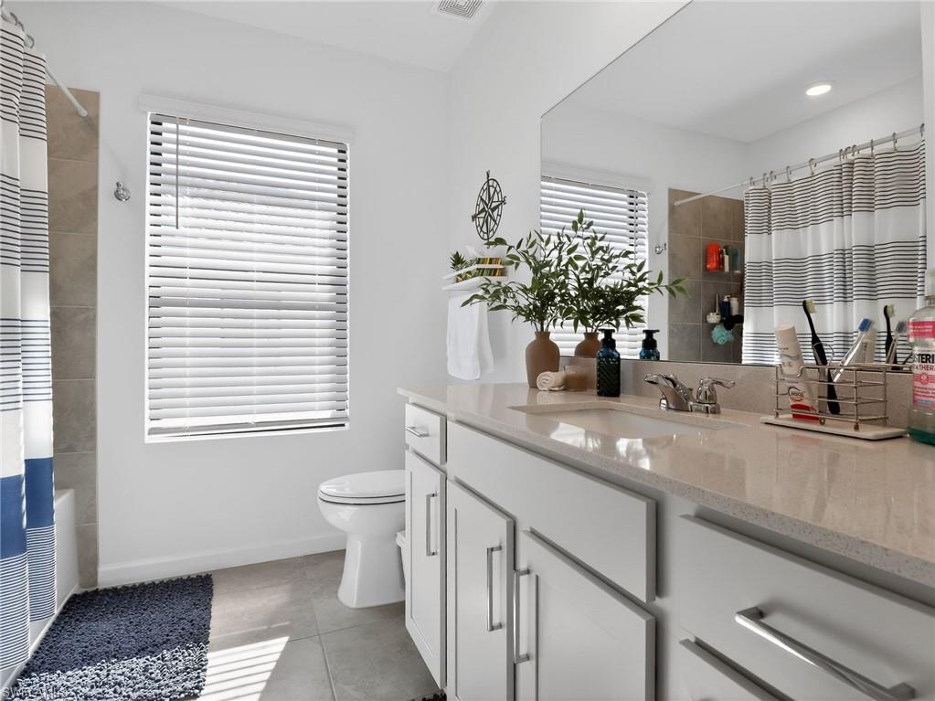 CORAL LAKES - Residential