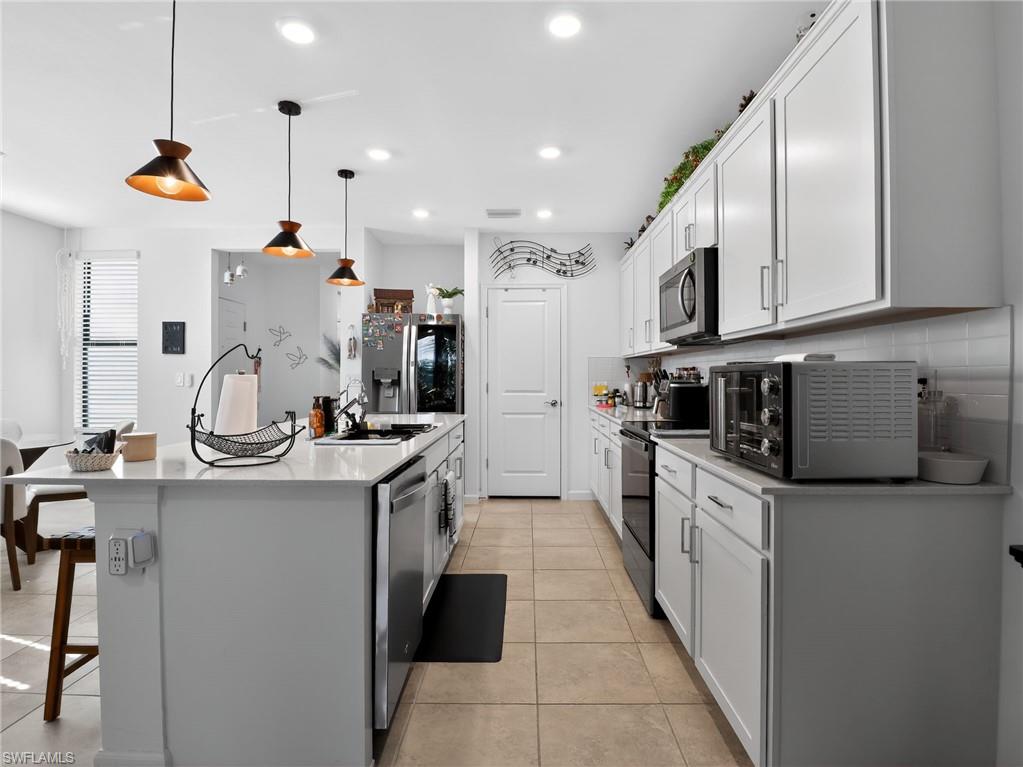 CORAL LAKES - Residential