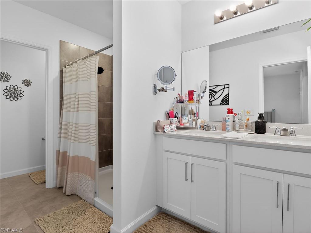 CORAL LAKES - Residential