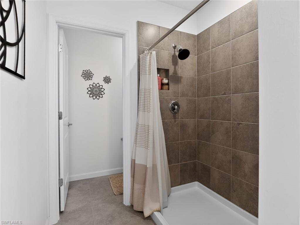 CORAL LAKES - Residential