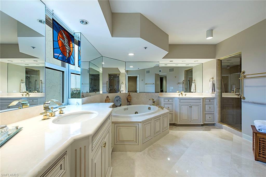 CONTESSA AT BAY COLONY - Residential