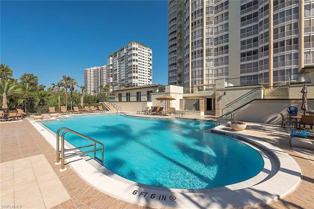 CONTESSA AT BAY COLONY - Residential