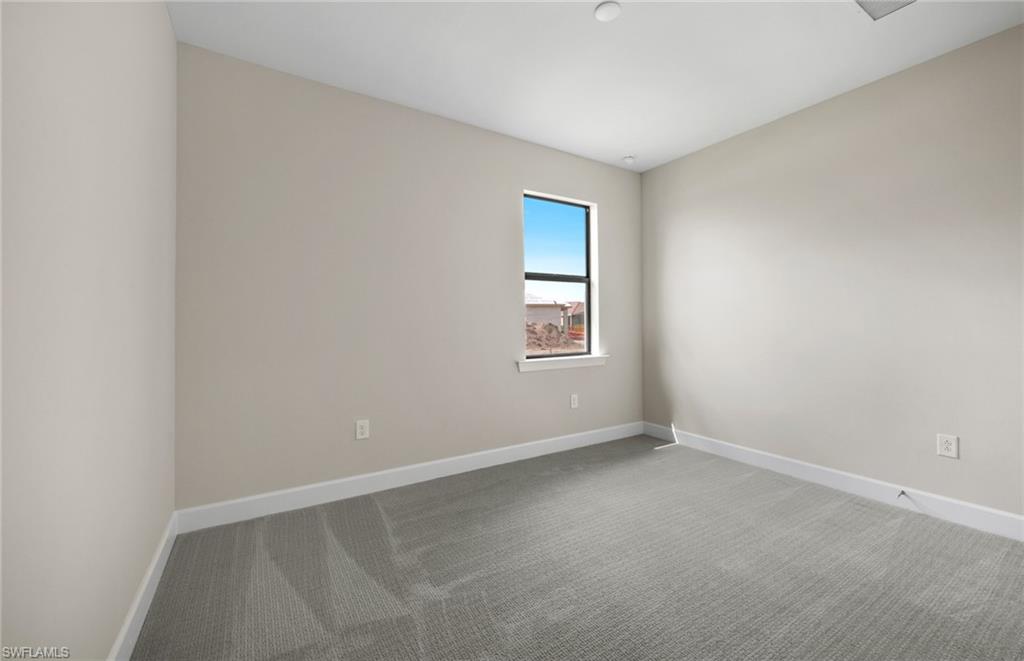 COUNTRY CLUB - Residential