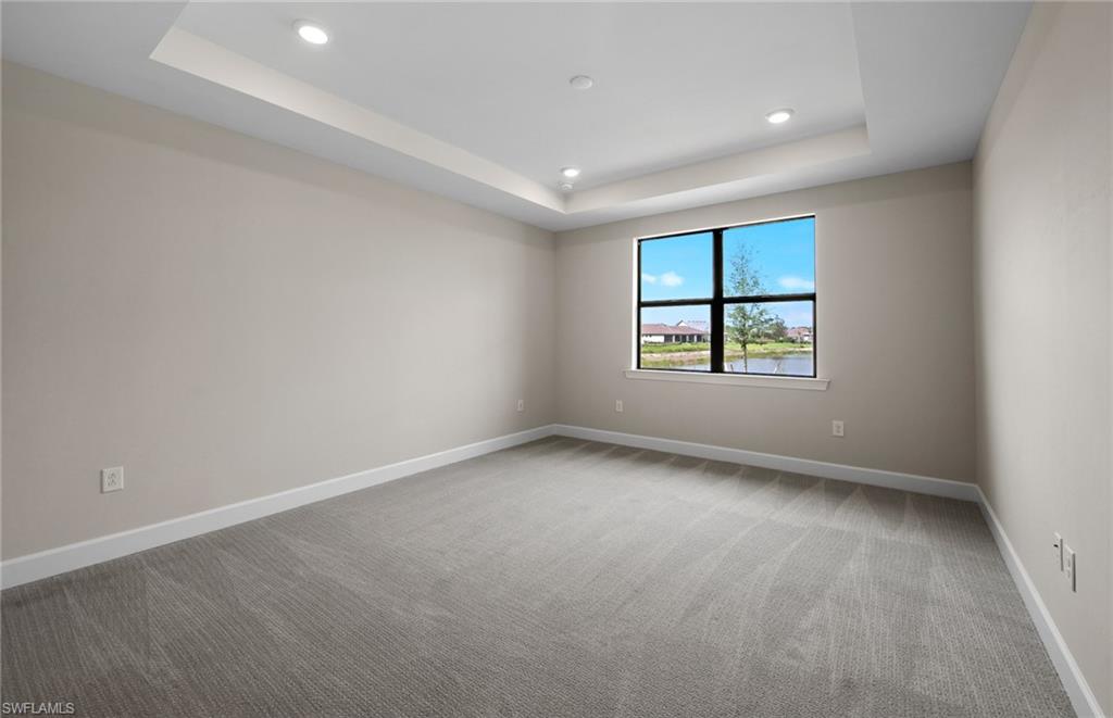 COUNTRY CLUB - Residential