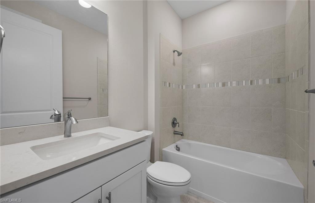 COUNTRY CLUB - Residential