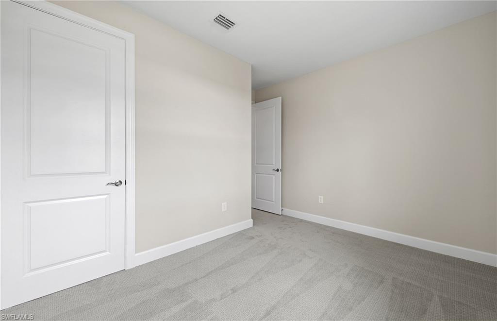 COUNTRY CLUB - Residential