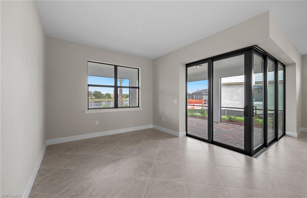 COUNTRY CLUB - Residential