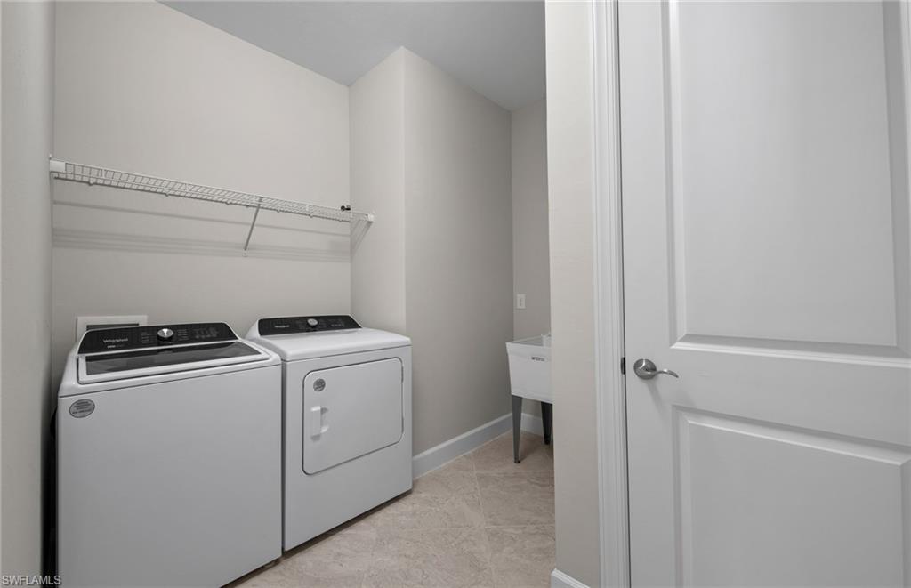 COUNTRY CLUB - Residential