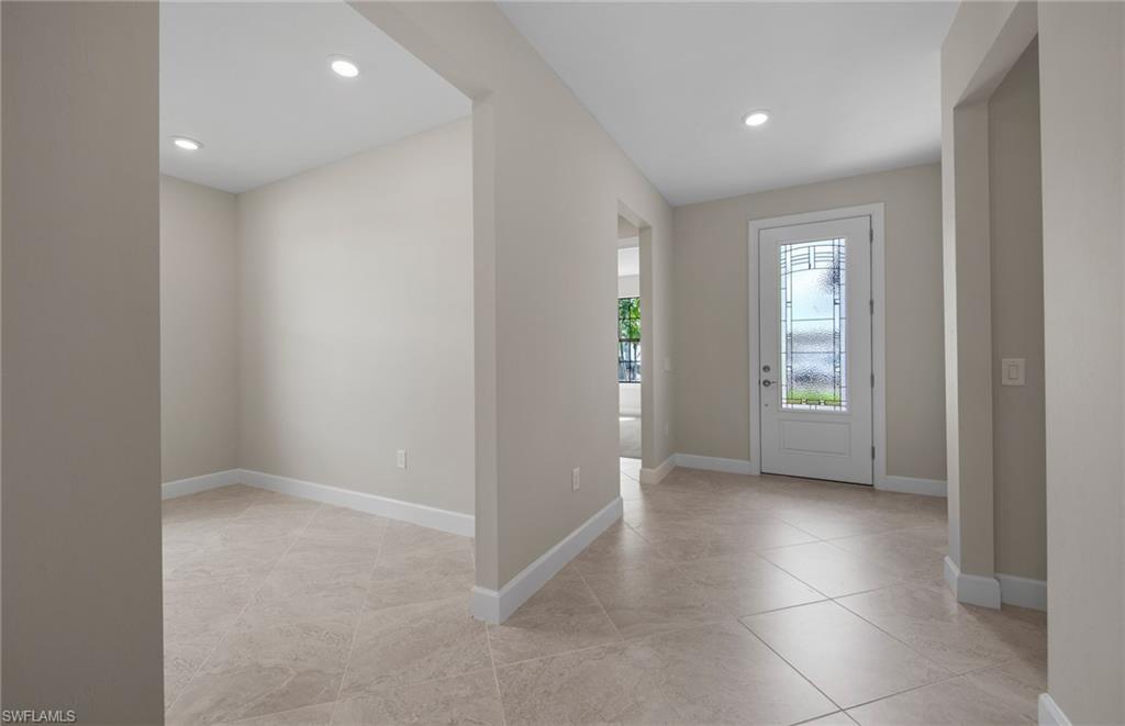 COUNTRY CLUB - Residential