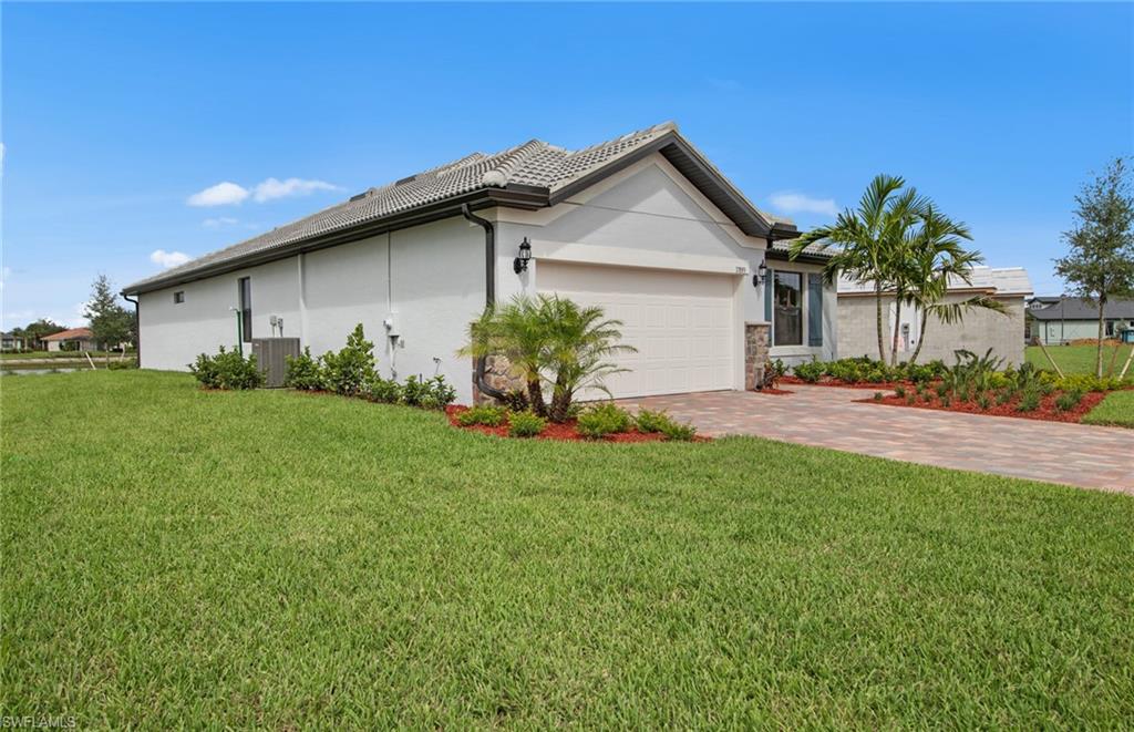 COUNTRY CLUB - Residential