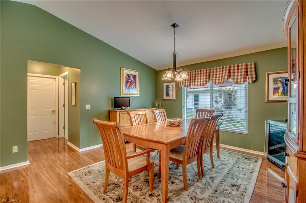 ROYAL WOOD - Residential