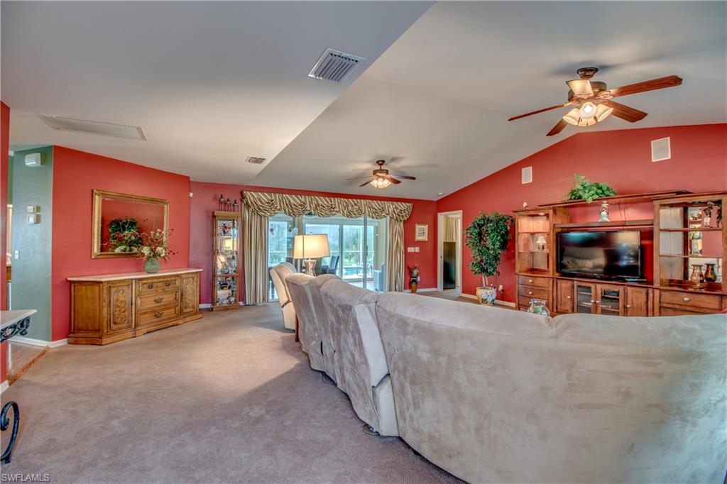 ROYAL WOOD - Residential