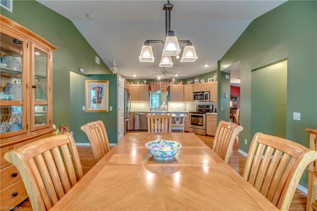 ROYAL WOOD - Residential