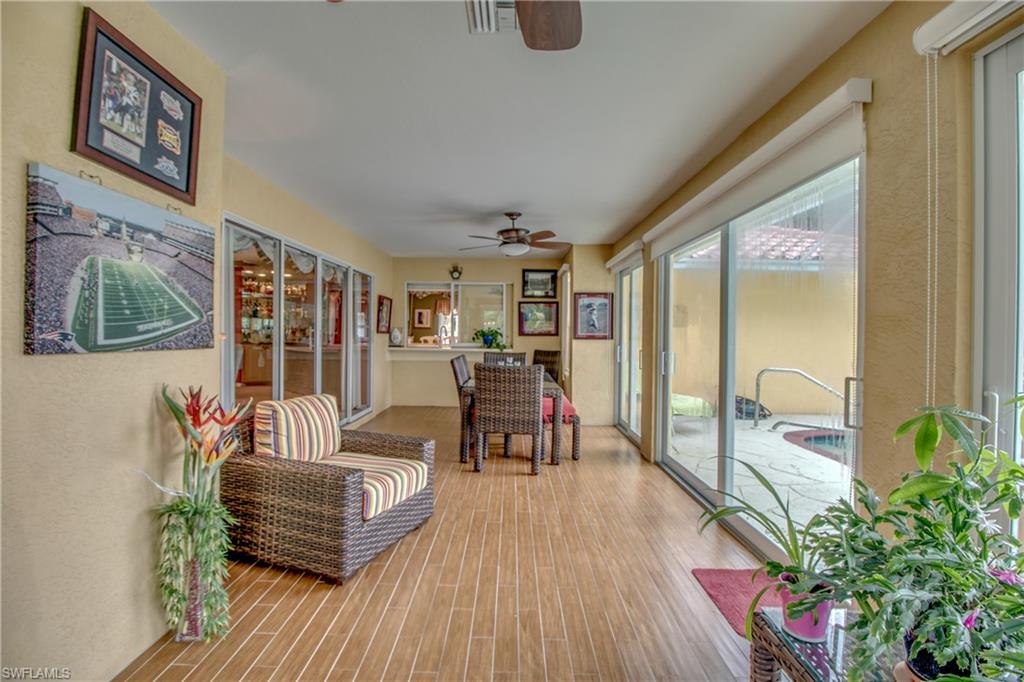 ROYAL WOOD - Residential