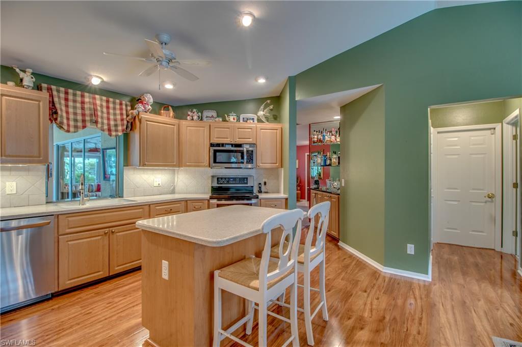 ROYAL WOOD - Residential