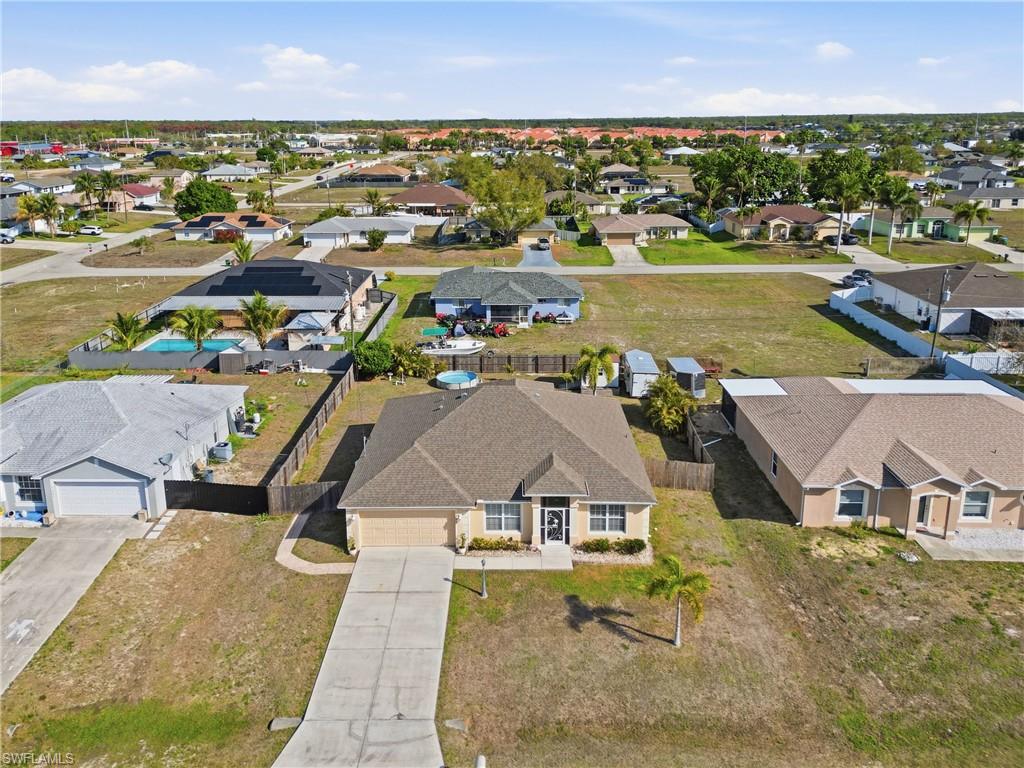 CAPE CORAL - Residential