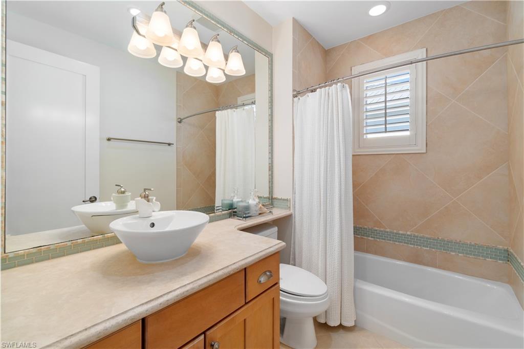 SOUTHPORT ON THE BAY - Residential