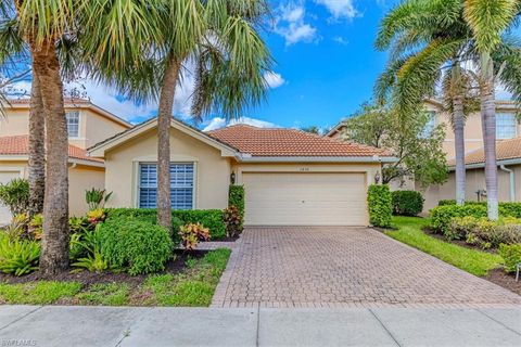 1630 Triangle Palm TER NAPLES FL 34119