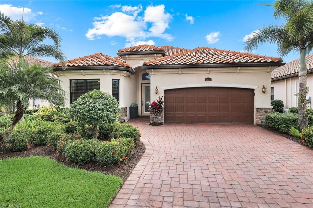 Photo of 12832 Kinross LN, NAPLES, FL 34120 (MLS # 226013429)