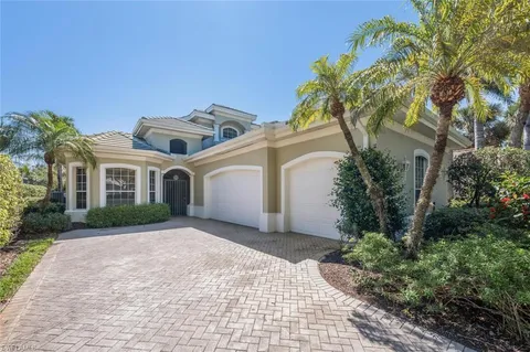 5072 Kensington High St, Naples, FL 34105 - #: 225038940
