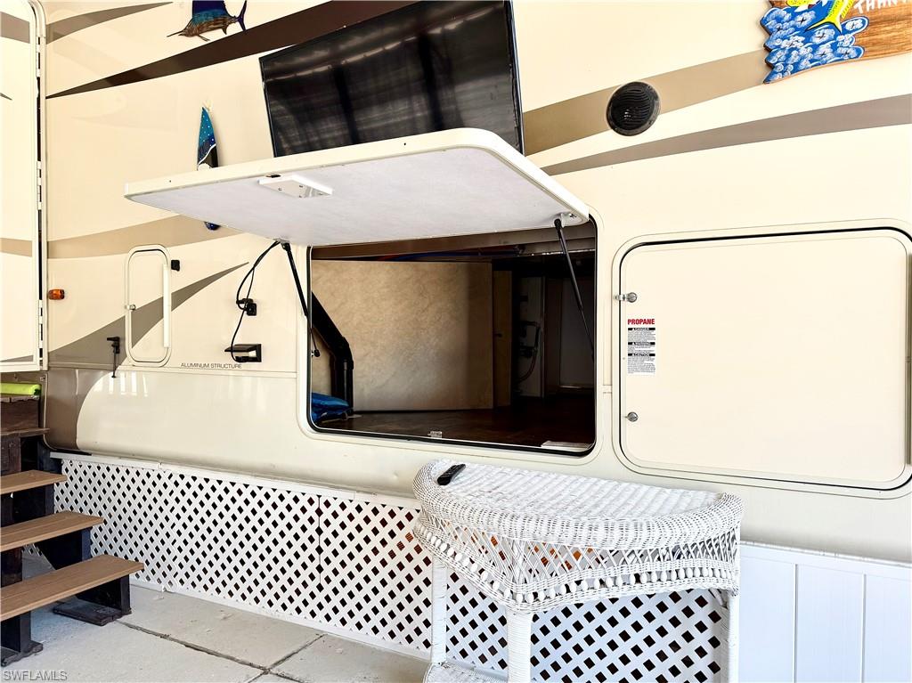 IMPERIAL WILDERNESS - Land