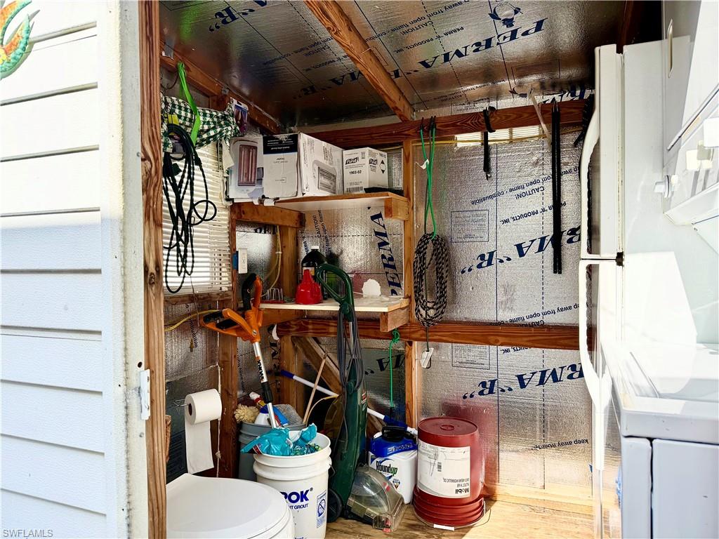 IMPERIAL WILDERNESS - Land