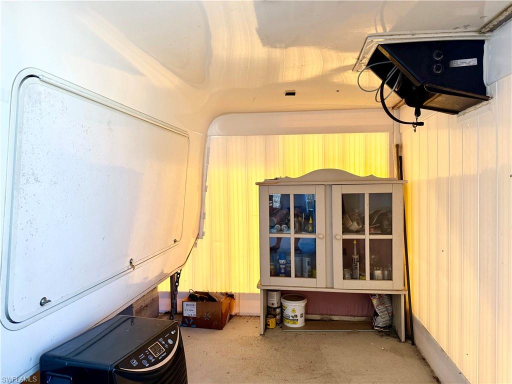 IMPERIAL WILDERNESS - Land