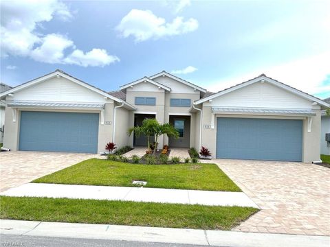 Single Family Residence in NAPLES FL 9134 Cayman DR.jpg