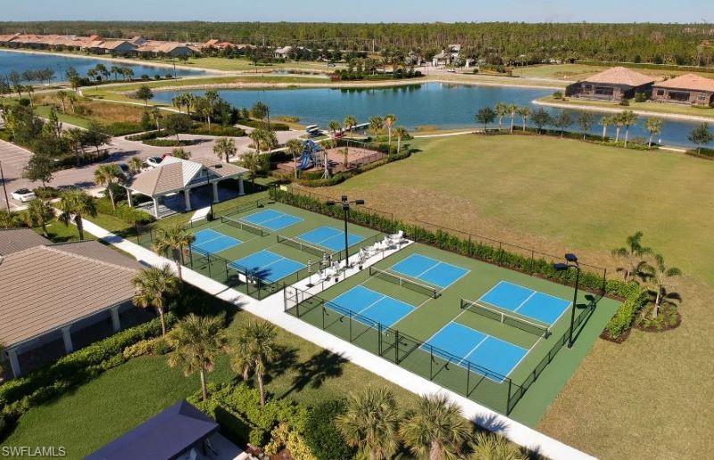 CORKSCREW SHORES - Residential