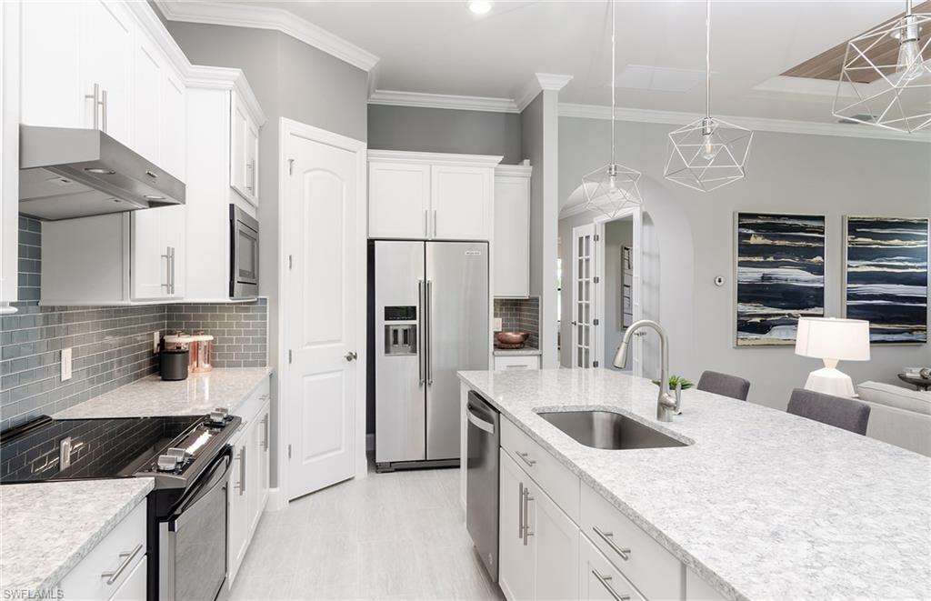 CORKSCREW SHORES - Residential