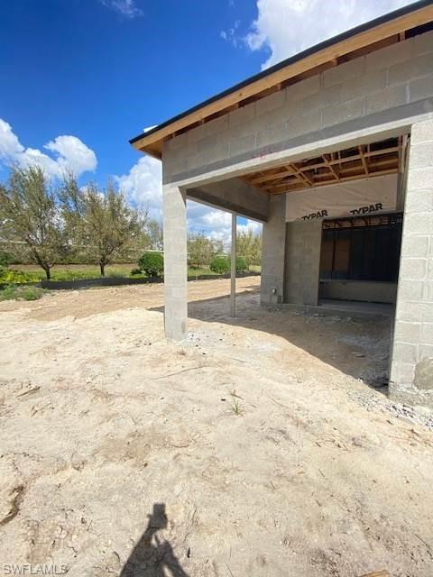 CORKSCREW SHORES - Residential