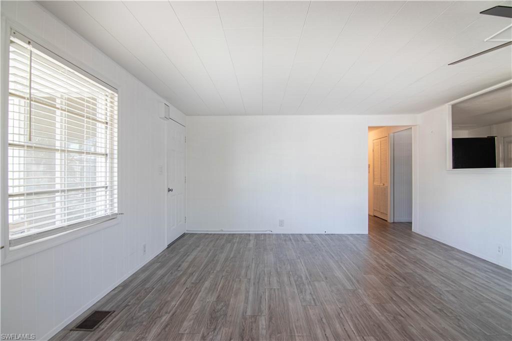 CARRIAGE VILLAGE - Residential