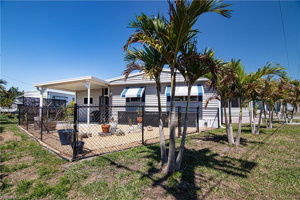 CARRIAGE VILLAGE - Residential