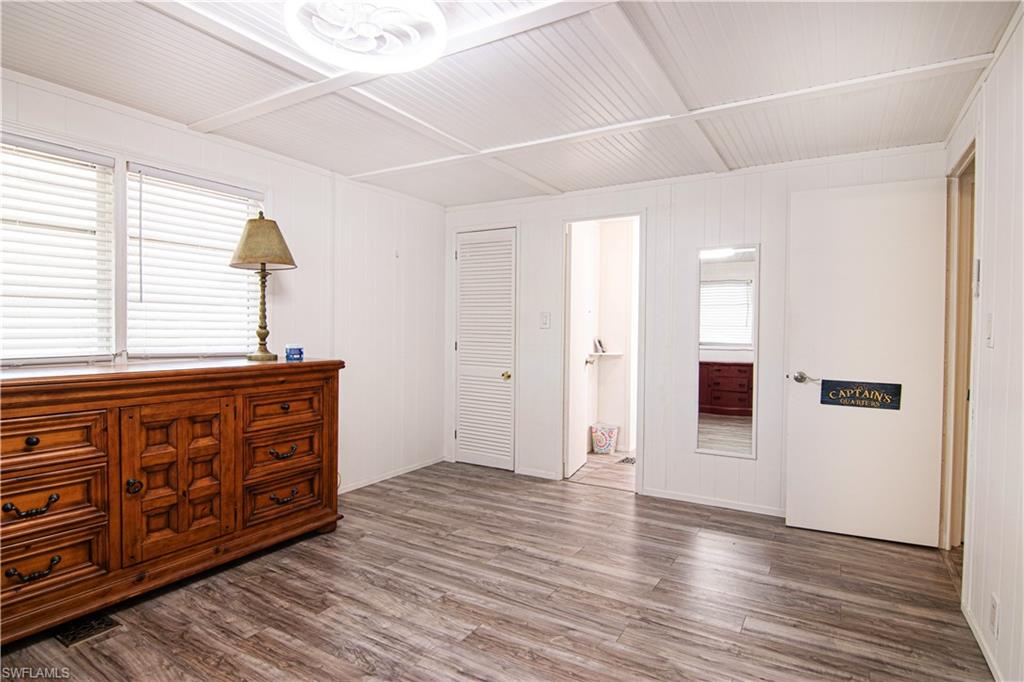 CARRIAGE VILLAGE - Residential