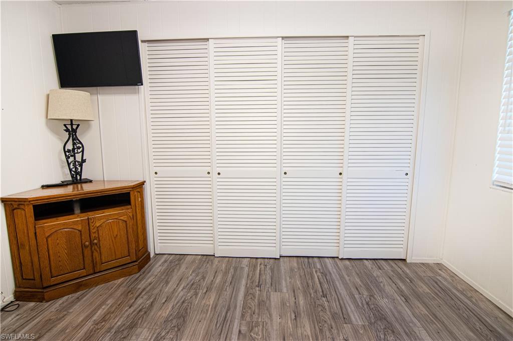 CARRIAGE VILLAGE - Residential