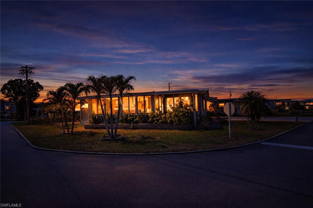 CARRIAGE VILLAGE - Residential